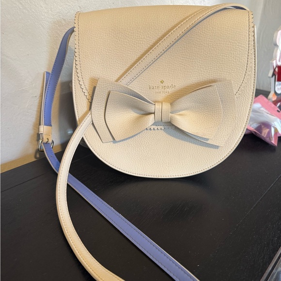 Like new Kate Spade Vanderbilt Place
Tegan Bow Crossbody - Picture 6 of 15